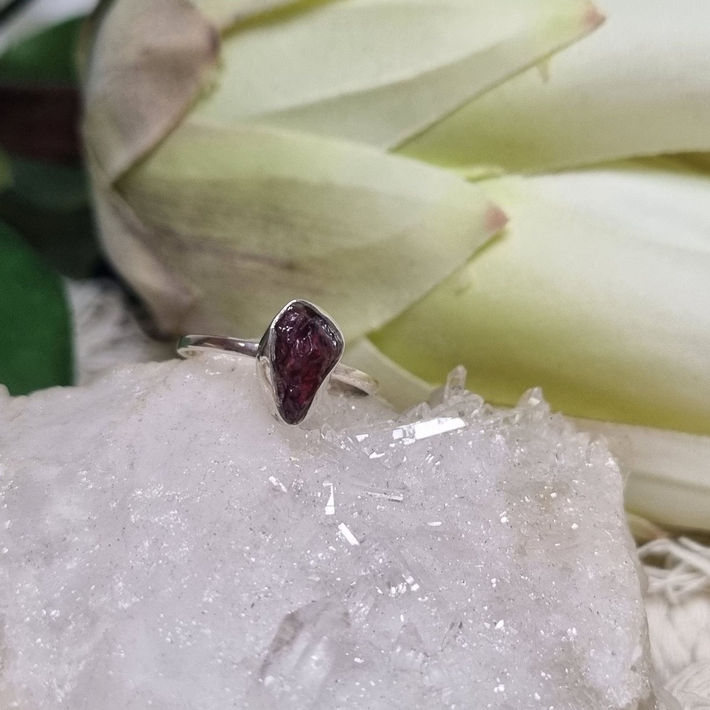 Raw Garnet Ring – Sterling Silver Crystal Ring for Passion & Grounding