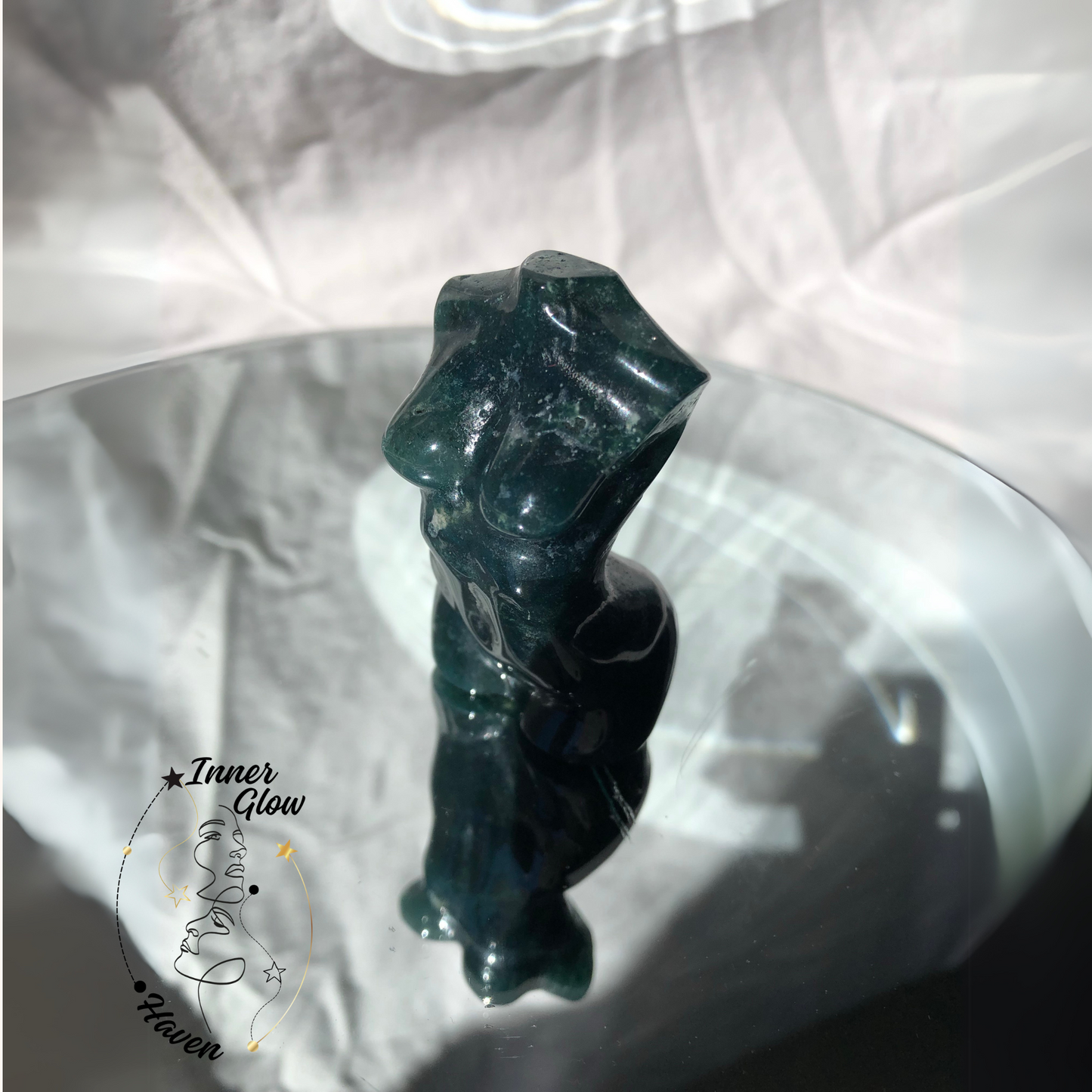 Feminine Body - Moss Agate
