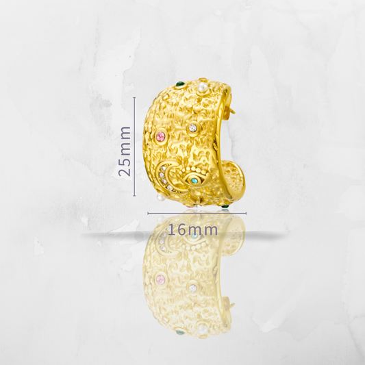 Product Details:
Dimensions: 25x16mm
Plating: Hard coated with 18K Gold PVD plating
Fitting Type: Butterfly back
Features: Waterproof, anti-tarnish, and hypoallergenic