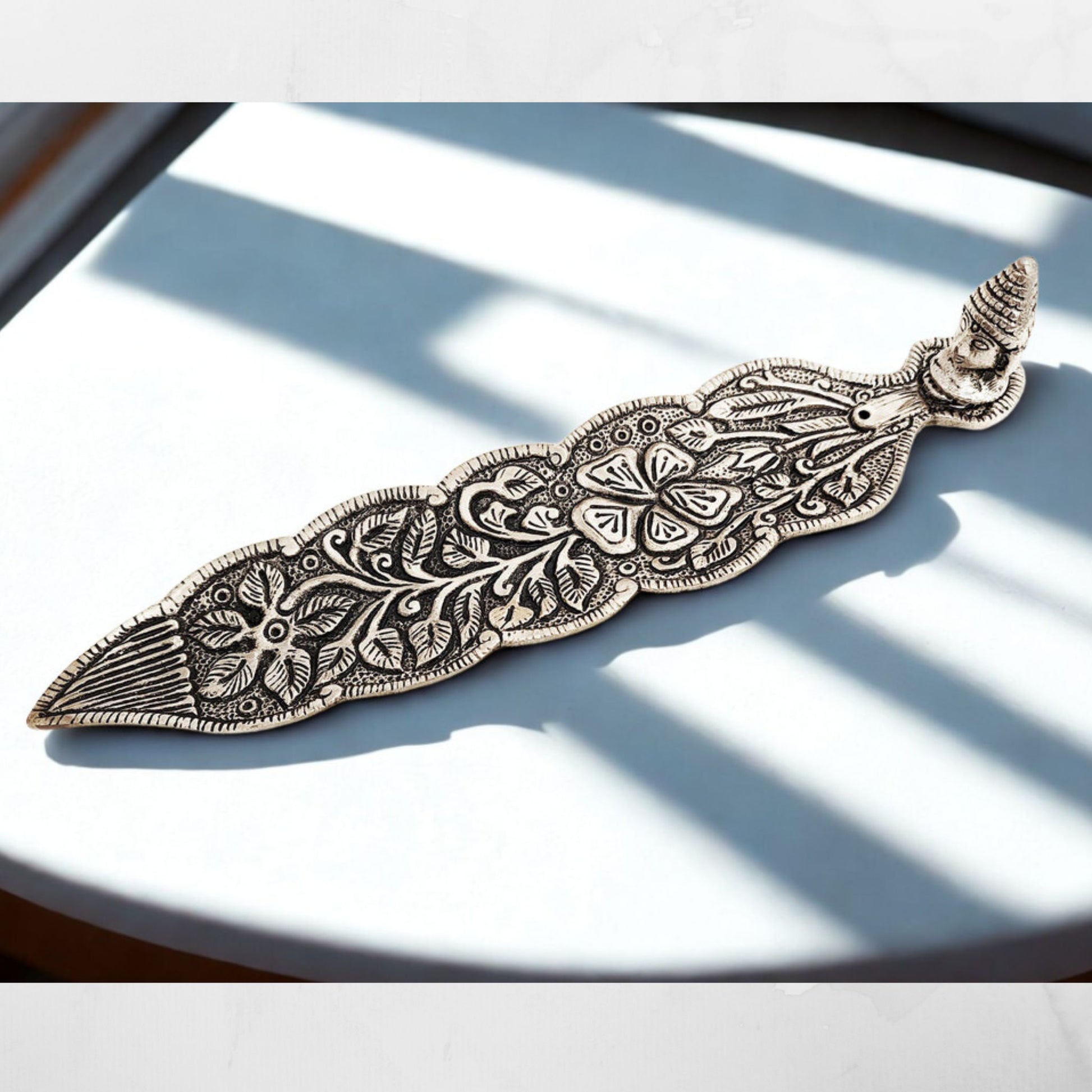Leave shape incense holder with budha head