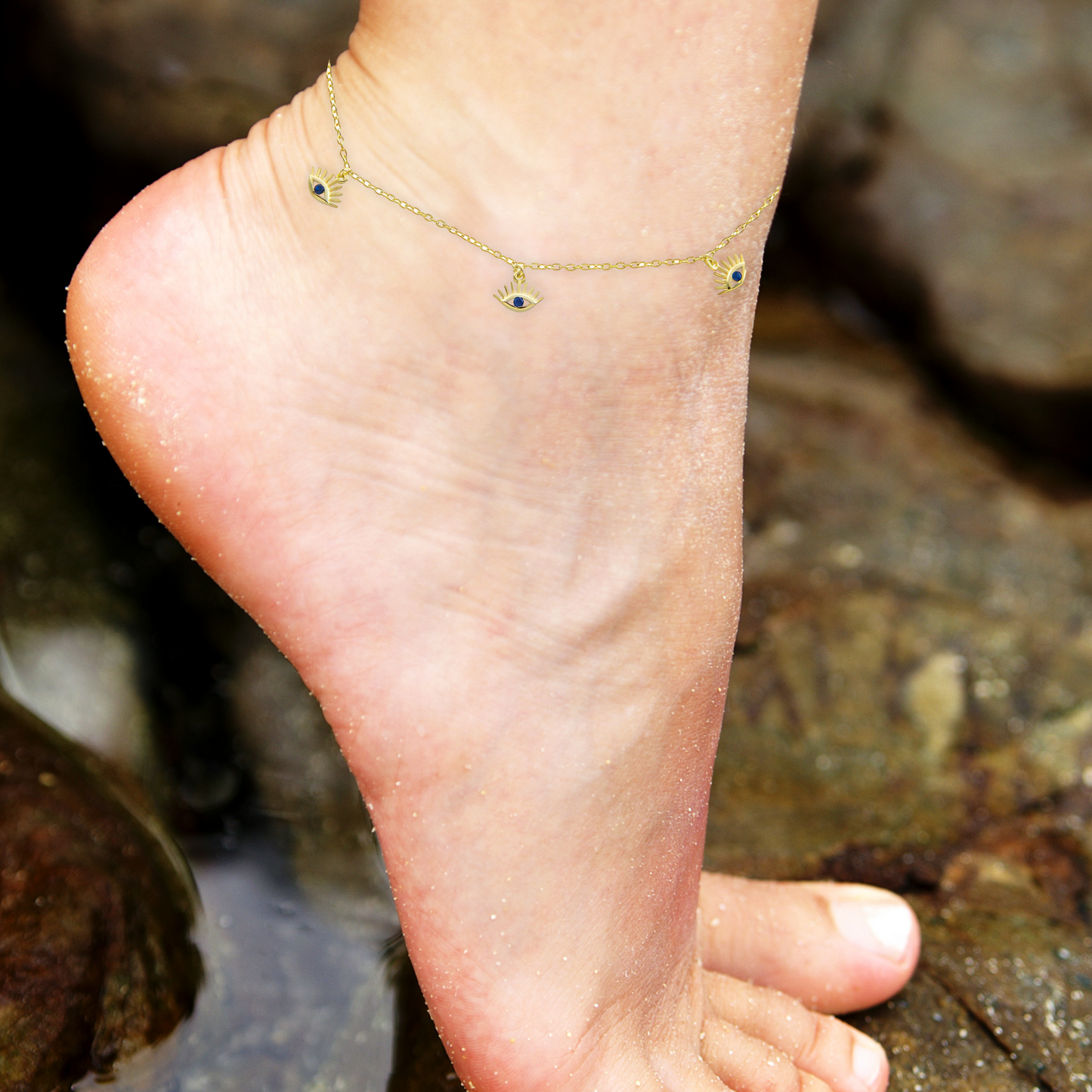 This elegant Evil Eye Anklet is more than just a fashion statement—it’s a protective talisman crafted to ward off negative energy and attract luck and prosperity. 